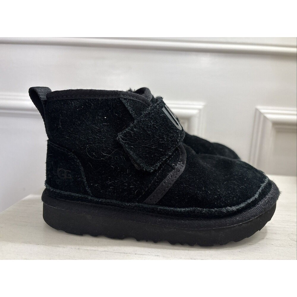 UGG Kids Neumel Snapback Boots – Black Suede – Toddler Size 11